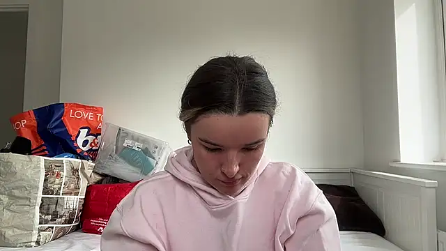 maisiesmithx - Maisiesmithx's free webcam - UK Sex Cams