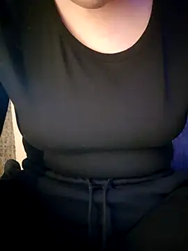 sweettinydiamond - Sweettinydiamond's free webcam - UK Sex Cams