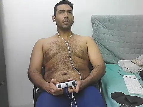 AlphaLatinoBear webcam