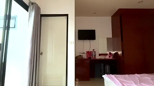 kamila_18_french webcam