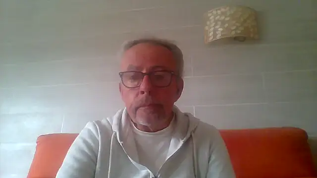 tuggy59 - Tuggy59's free webcam - UK Sex Cams