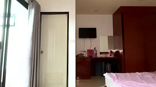 kamila_18_french webcam