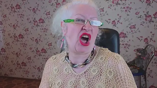 Maya_Mayflower webcam