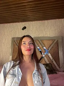 Adarha_Ramirez webcam