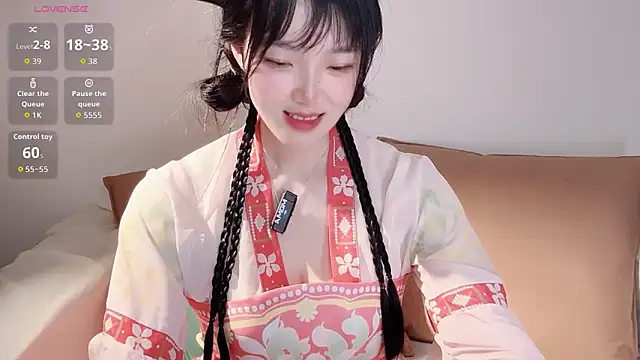 upoo7lt (F young) - 🧡露点奶心🧡Show some breasts