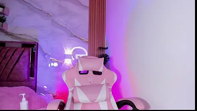 sofi_naughty__ webcam