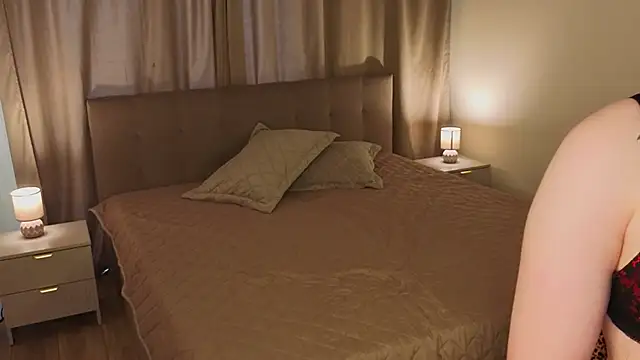 DeloresSaberi webcam