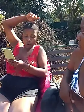 SweetHotPussy_99 webcam