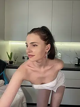 CurlyLara live sex cam