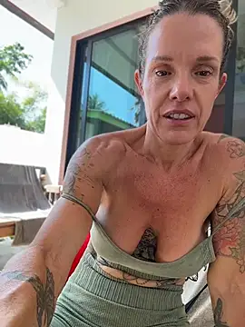 mommyselenafit_ live sex cam