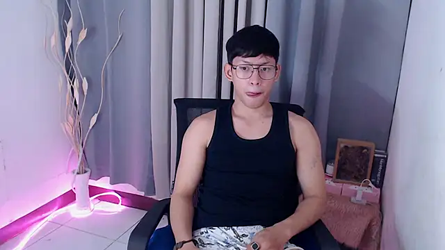 pinkcock_froi2305