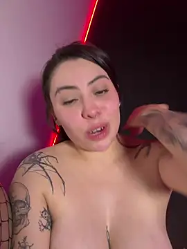 Draculona-666 - Live HD Webcam