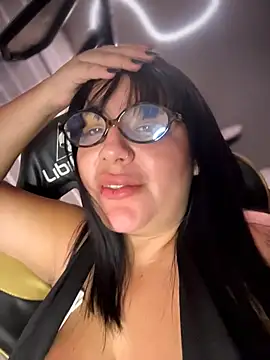 Webcam Model (Vicky_Sixx)  is live.Free join now!