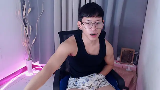 pinkcock_froi2305 webcam