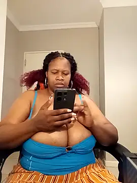 bustylisa1983 webcam