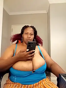 bustylisa1983 webcam