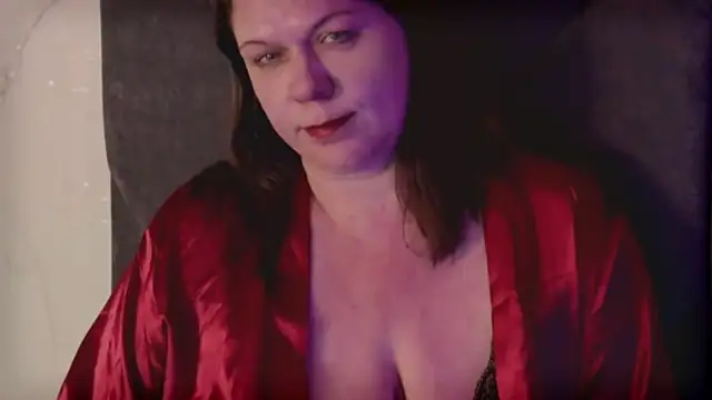 KellyPerfection webcam