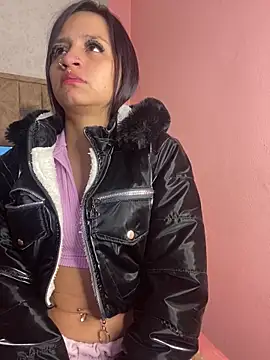 Lauraaa_pink18 webcam