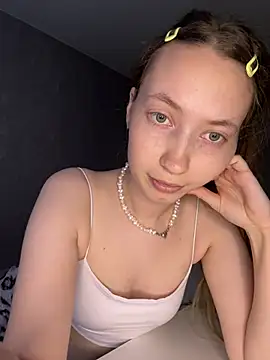 Webcam Model (Holy_Poly)  is live.Free join now!