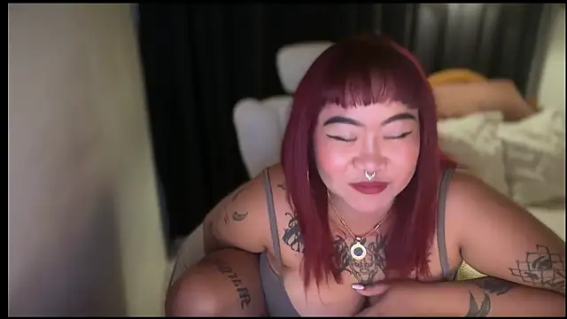 _XXXKittyTingles webcam