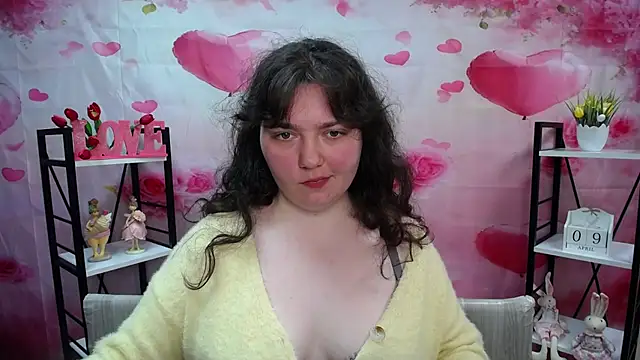 NeonilaLisova webcam