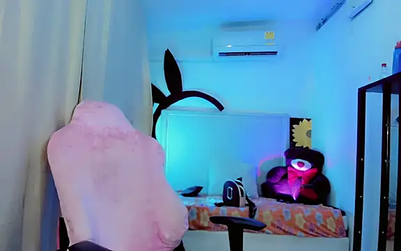 Sophiaa_doll_ webcam