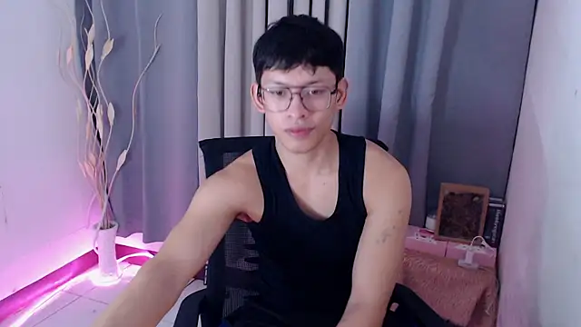 pinkcock_froi2305 webcam