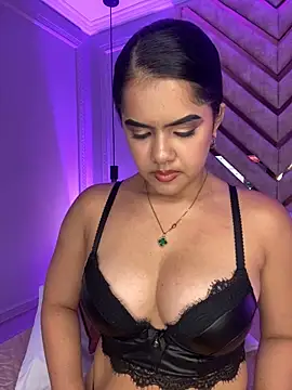 Martina-Roberts- webcam