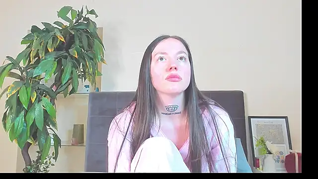 adrianacult - AdrianaCult's free webcam - UK Sex Cams