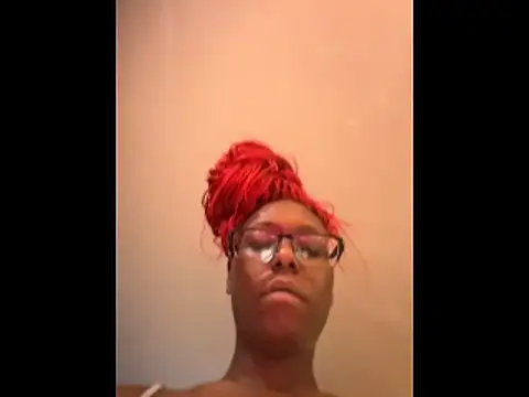 CinnaCakesss live sex cam