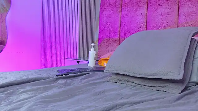 emmacurvy live sex cam