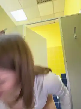 StreetSquirt's live cam