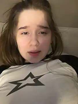 HornyGirlH Live Webcam on Stripchat