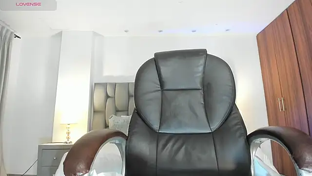 Natasha_Kiim_ webcam