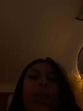 Webcam Model (Michell_sr)  is live.Free join now!