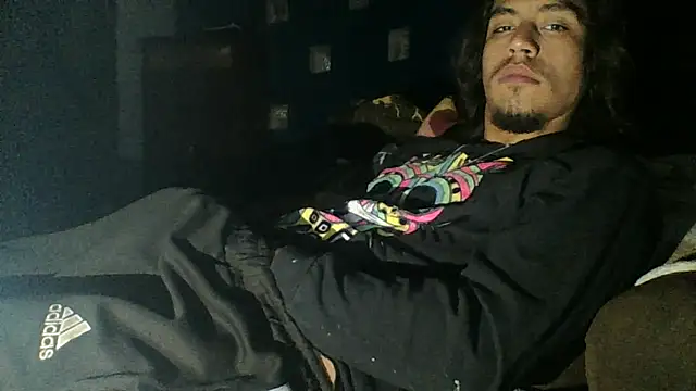 AlexAlejandro13 webcam