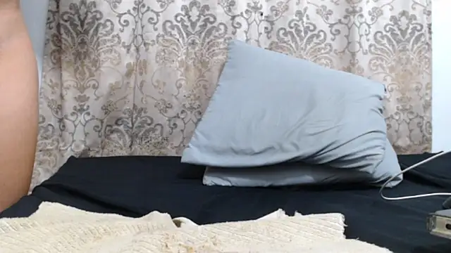 alejandra_c19c webcam