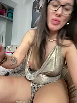 HotXMom_ webcam