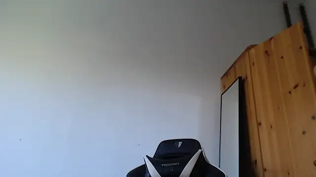 lisakisss - Lisakisss's free webcam - UK Sex Cams