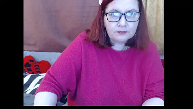 PlayfullMature webcam