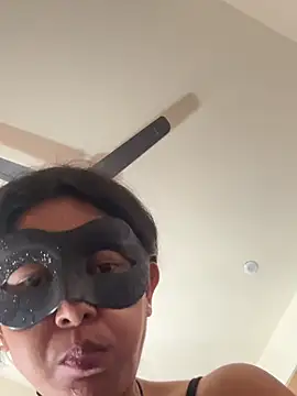 raavigirl (Ask my age) - I need to pay my collage fess😌