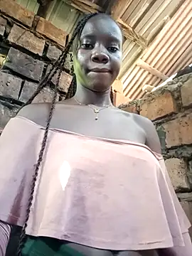 Black_juicy24 webcam