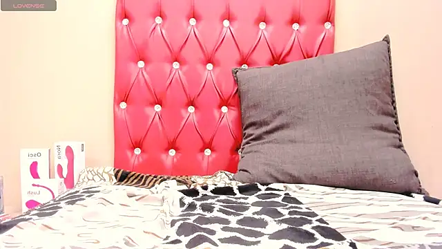 INDIANCREAM4U webcam