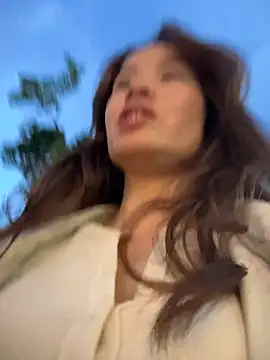 mia-lp (F young) - 户外舔假鸡吧