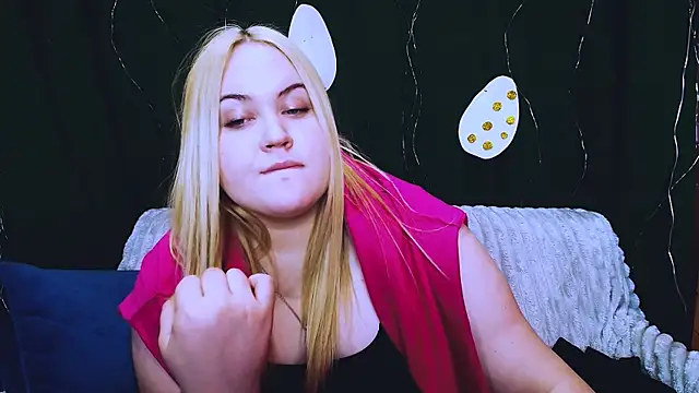 BlondeGlem webcam