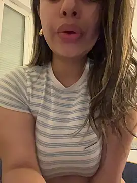 Lusty_Lunaa from StripChat is Freechat