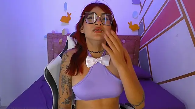 Lucy_boobss webcam