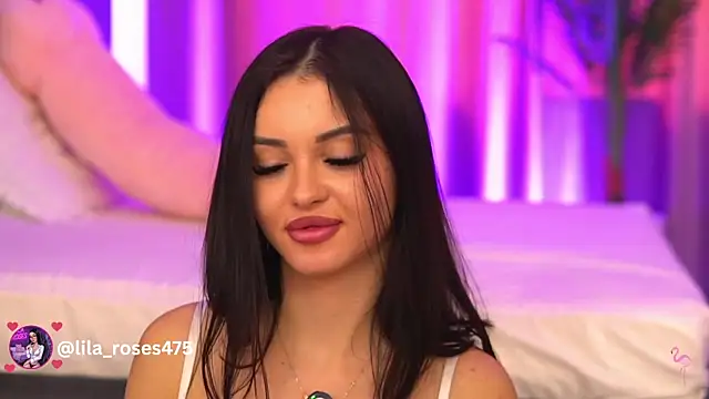 LilaRoses live sex cam