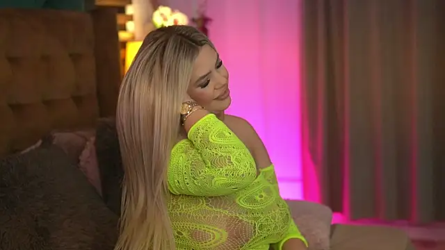 SophieBoobsX - Live Cam