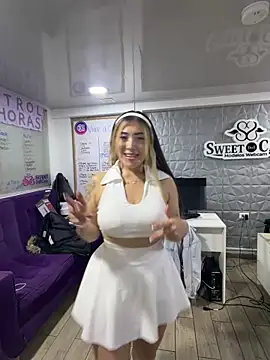 ManuelaVeeleez - Live Cam